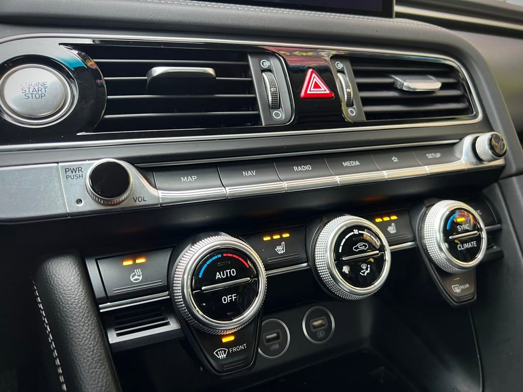 Used 2022 Genesis G70 2.0T image 52