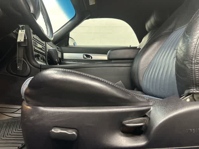 Used 2005 Ford Thunderbird RWD image 22