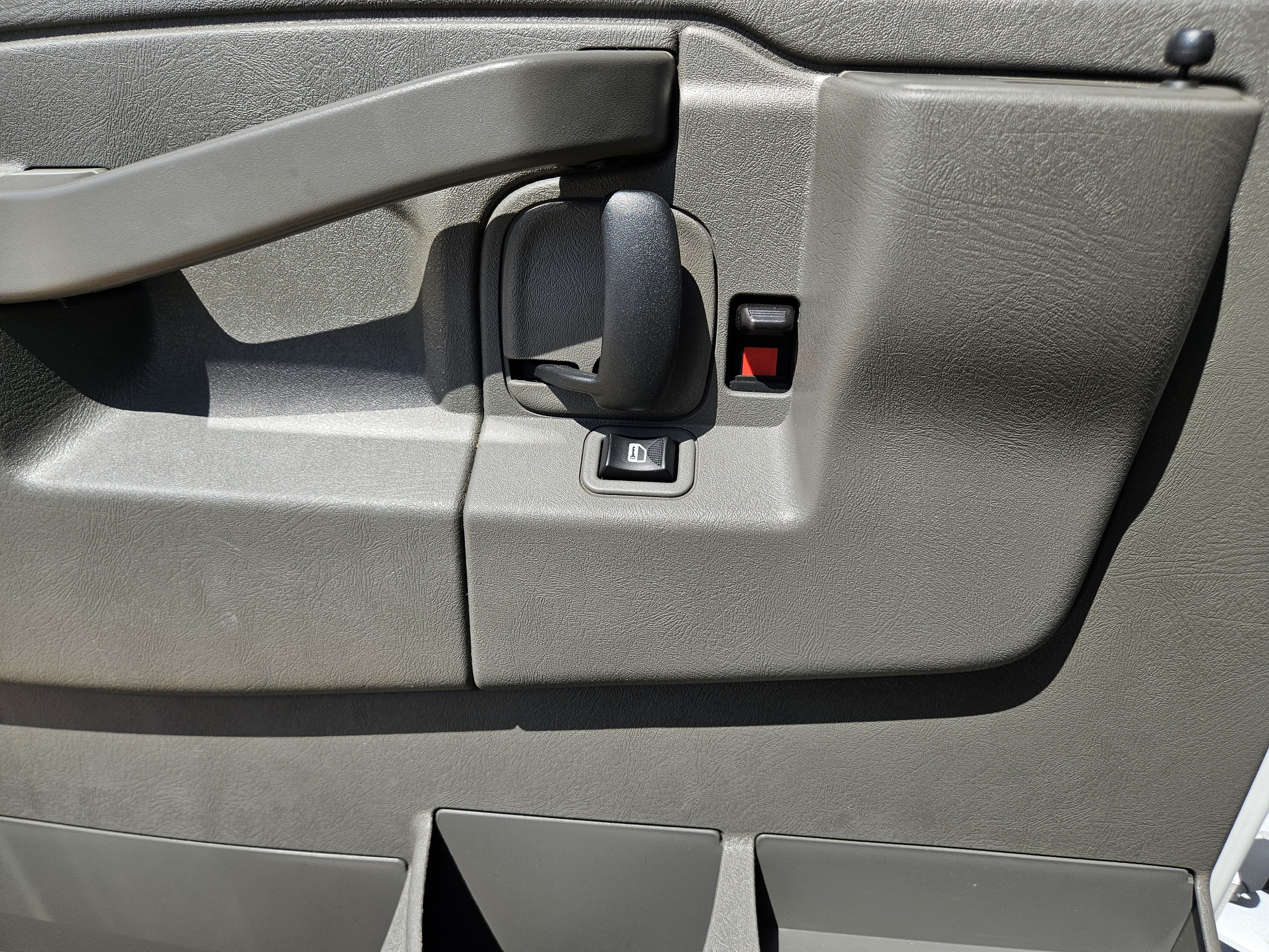 Used 2024 Chevrolet Express 2500 w/ Driver Convenience Package RWD image 19
