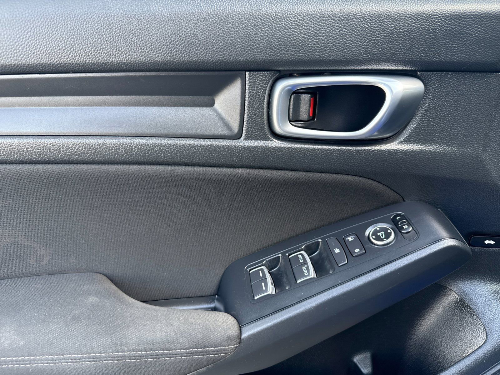 Used 2023 Honda Civic LX image 10