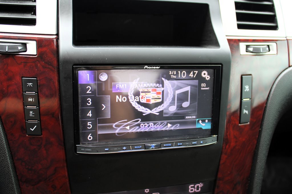 Used 2007 Cadillac Escalade EXT w/ Information Package image 32