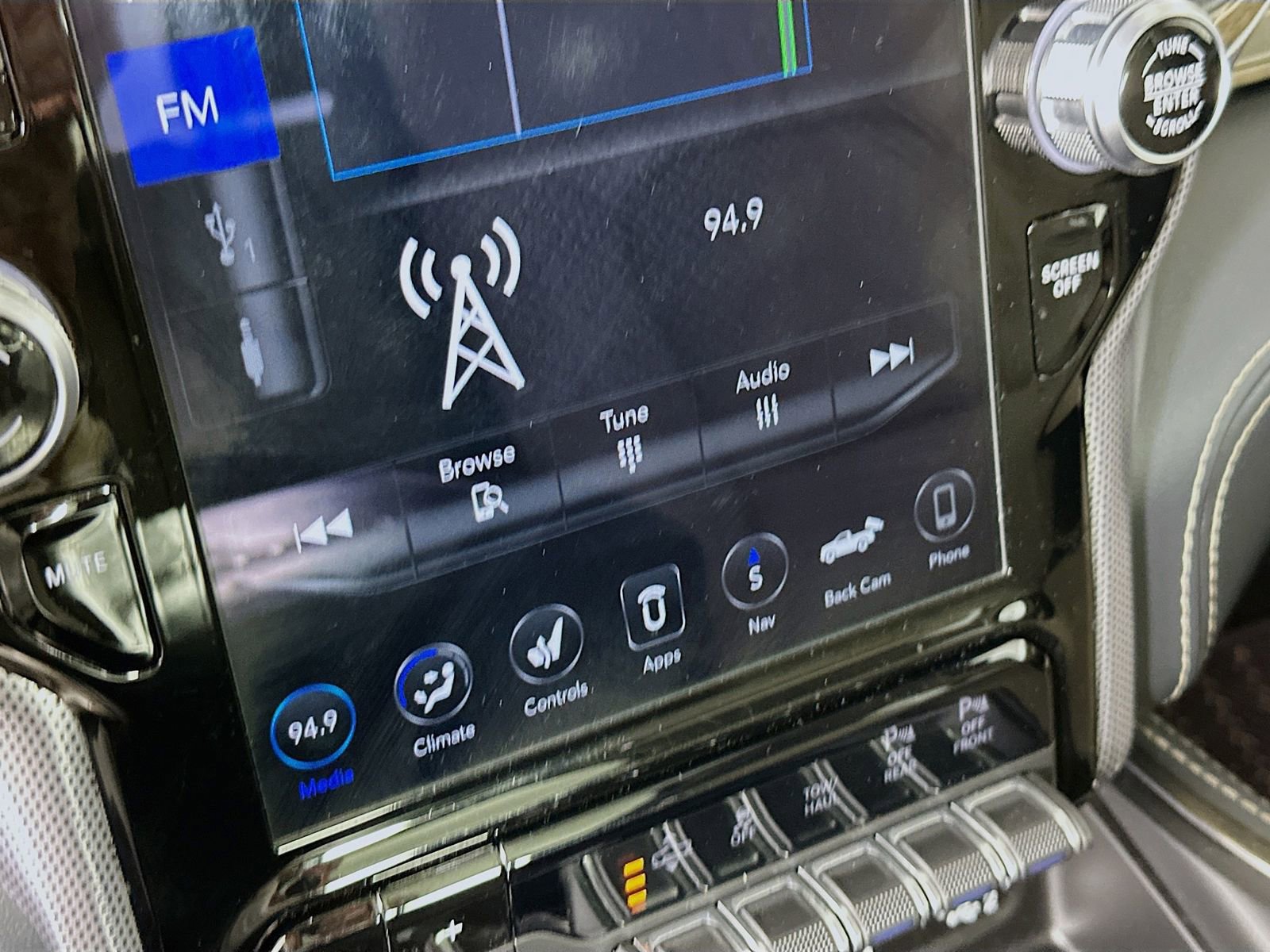 Used 2020 RAM 1500 Limited AWD/4WD image 17