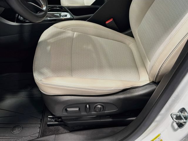 Certified 2024 Buick Encore GX Preferred w/ Comfort Package AWD/4WD image 17