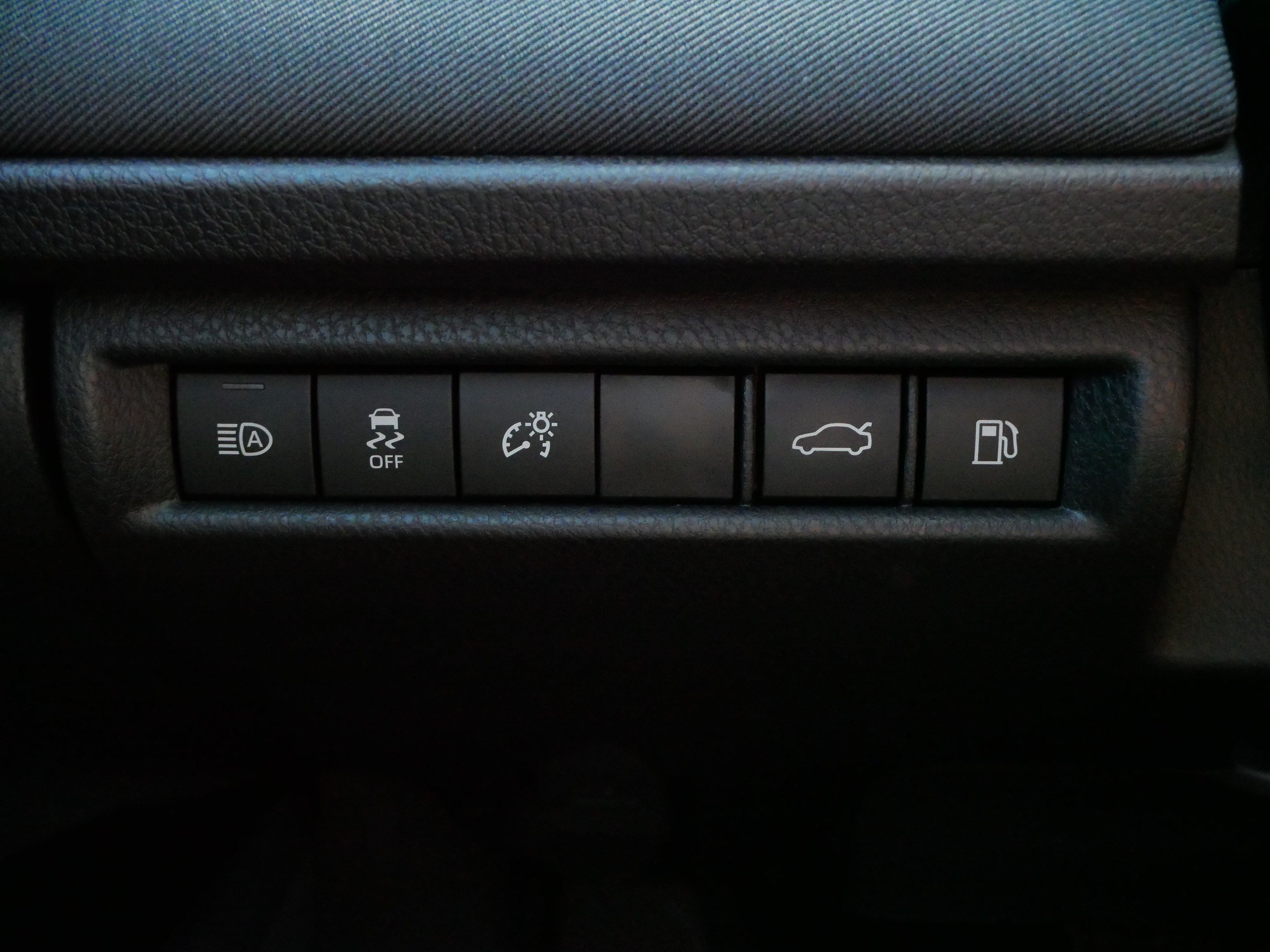 Certified 2026 Toyota Camry LE FWD image 27