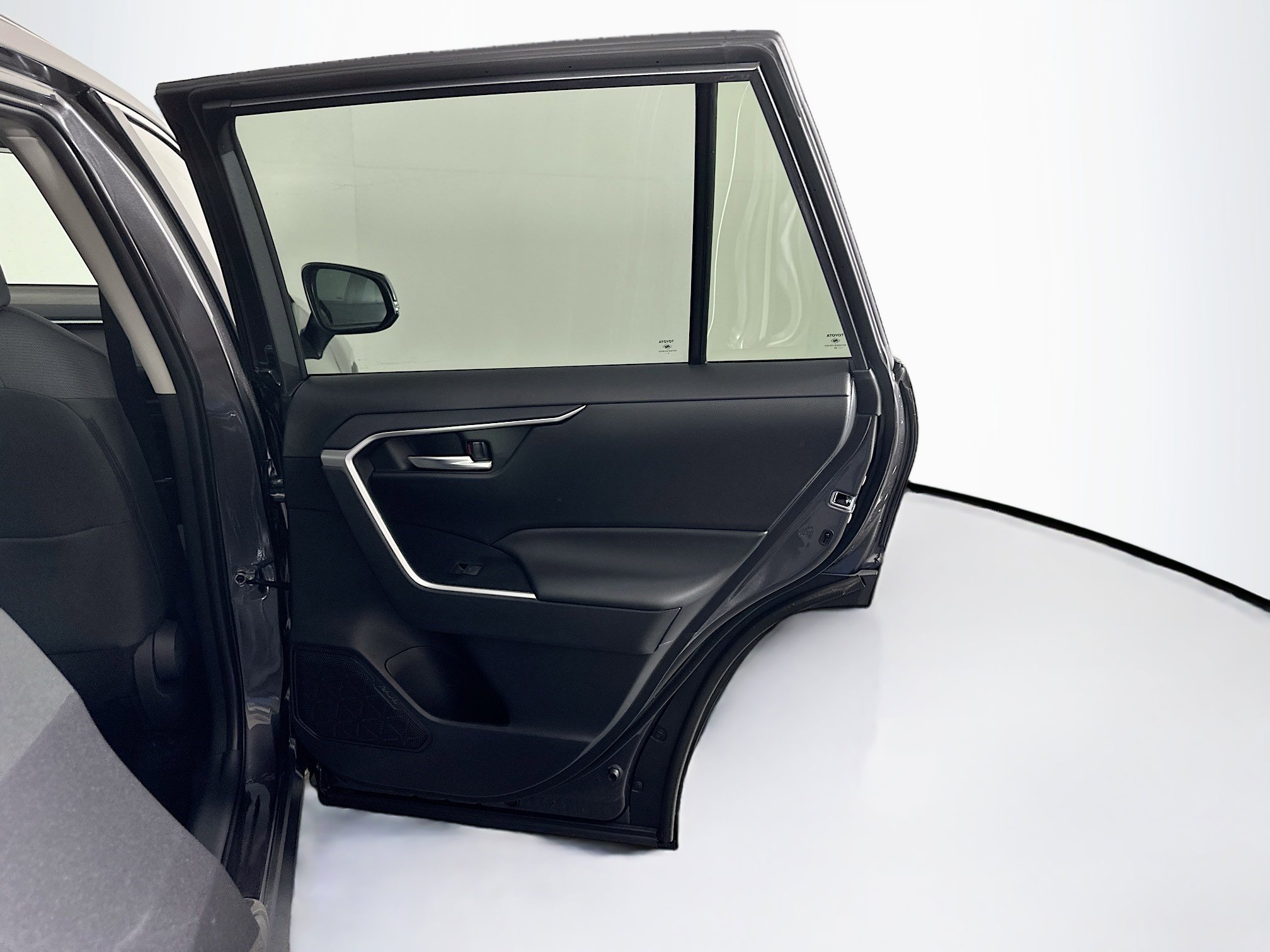 Used 2025 Toyota RAV4 XLE w/ Convenience Package image 32