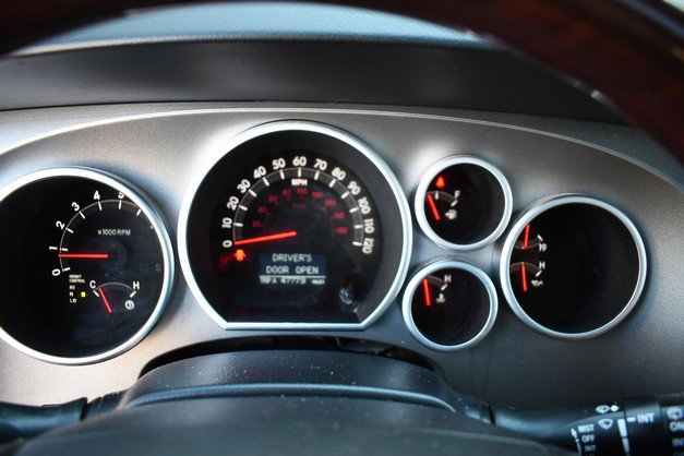Used 2014 Toyota Sequoia Platinum image 34