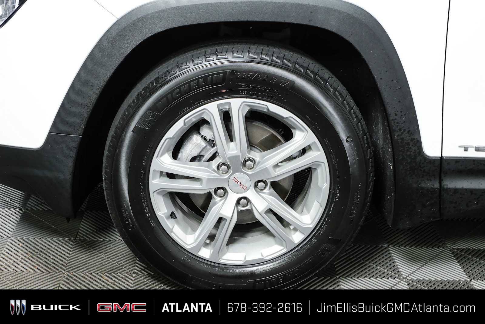 Used 2023 GMC Terrain SLE FWD image 35