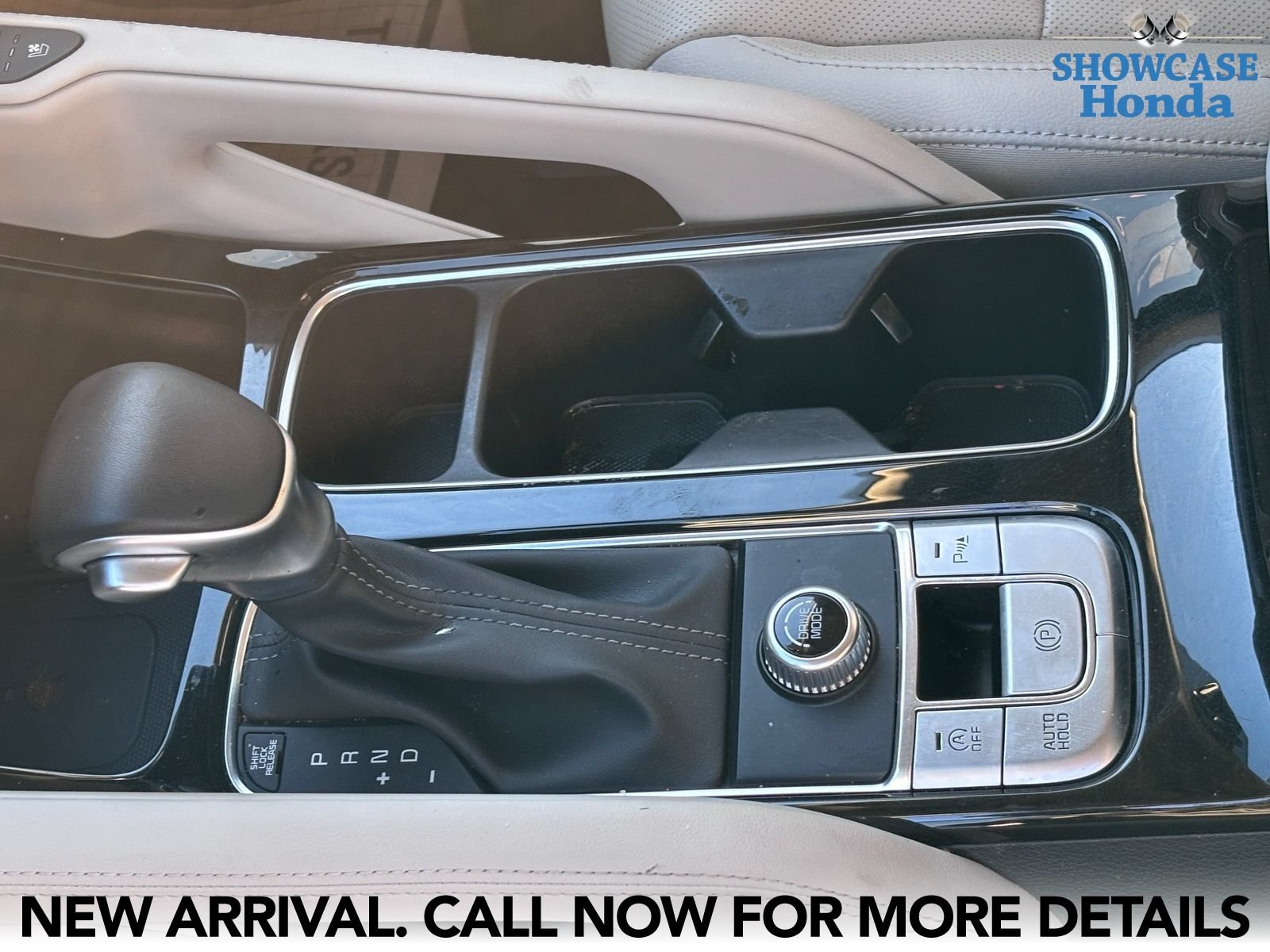 Used 2024 Kia Telluride EX w/ EX Captain's Chair Package FWD image 13