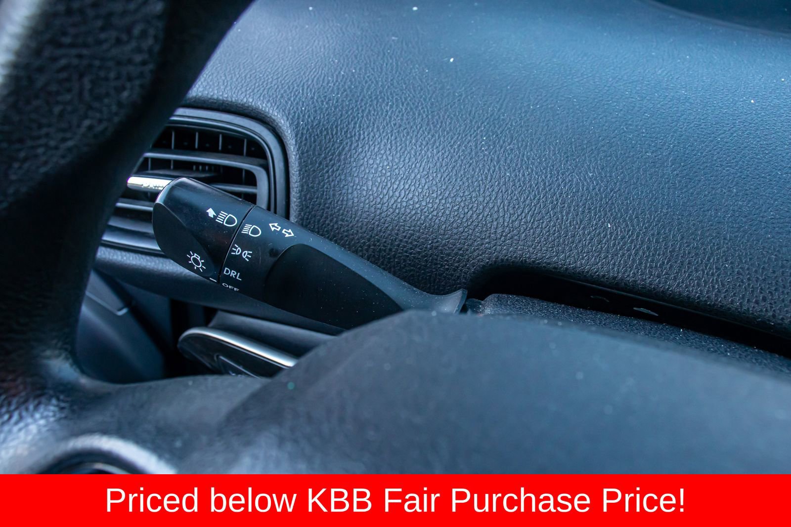 Used 2022 Toyota Prius LE image 19