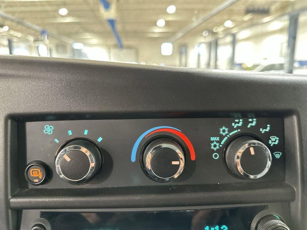 Used 2024 GMC Savana 2500 w/ Driver Convenience Package image 16