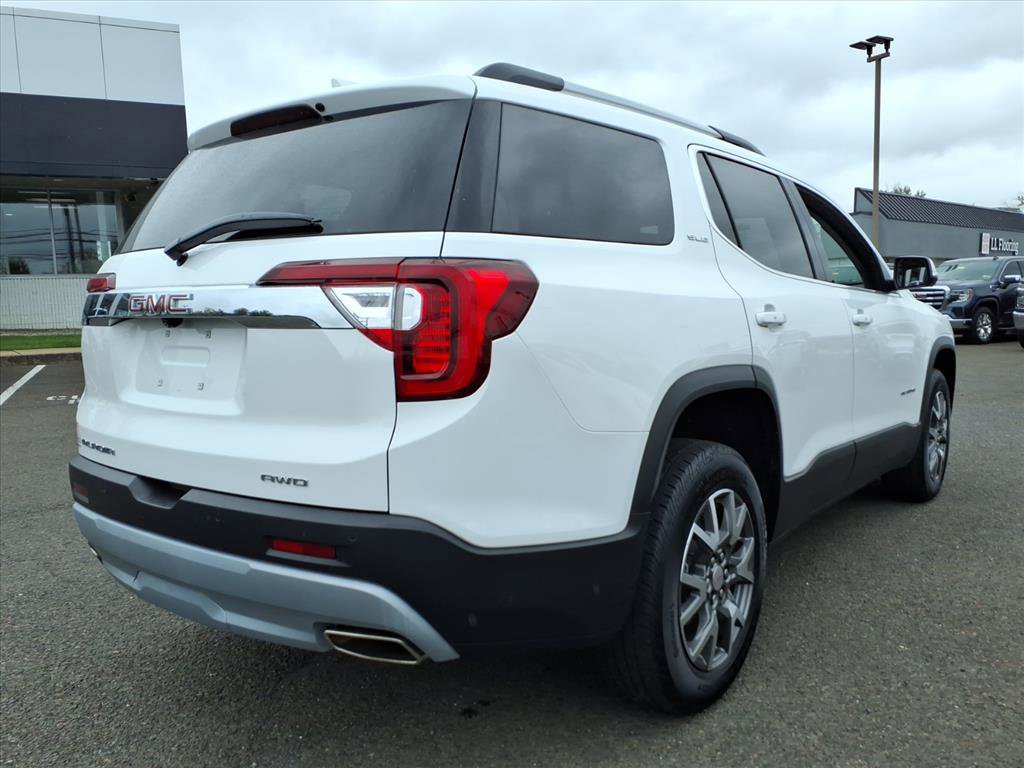 Certified 2023 GMC Acadia SLE w/ Driver Convenience Package image 3
