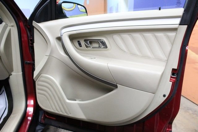 Used 2014 Ford Taurus SEL FWD image 9