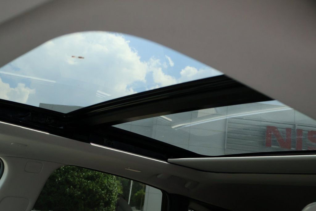 New 2025 Nissan Murano SL image 9