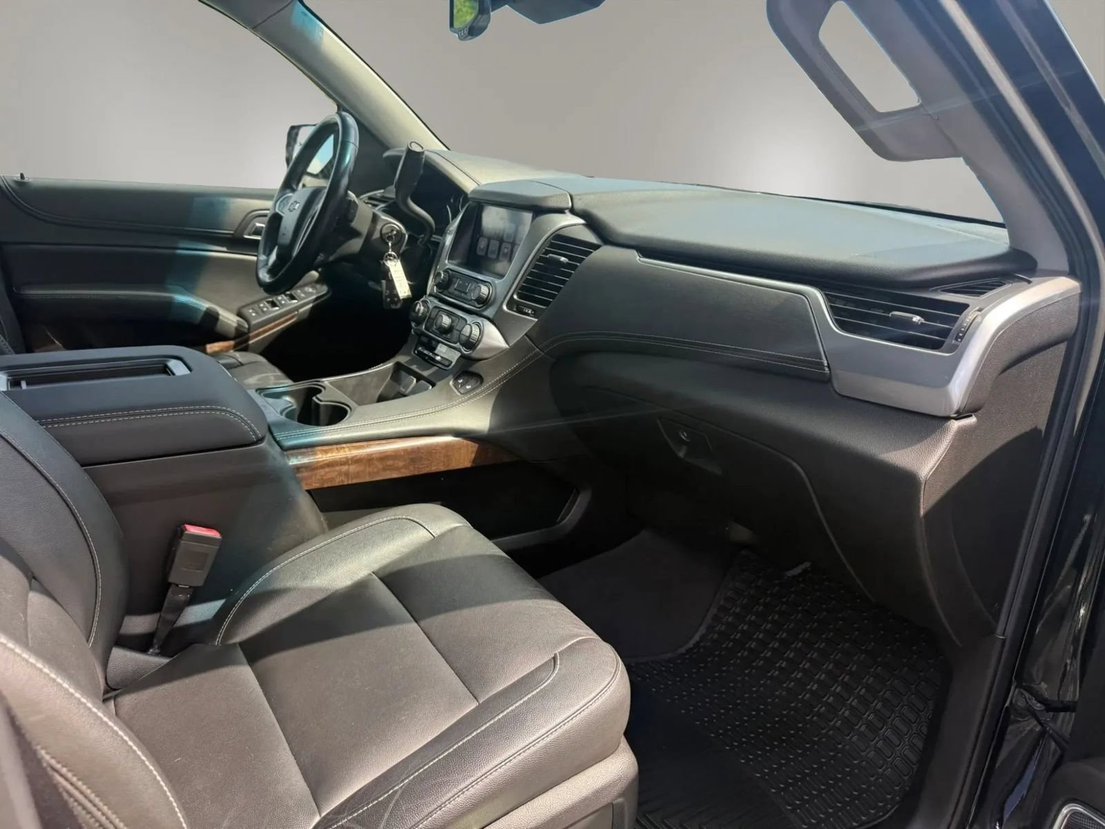 Used 2019 Chevrolet Suburban LT AWD/4WD image 47
