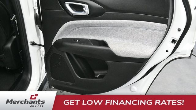 Used 2025 Jeep Compass Latitude AWD/4WD image 12
