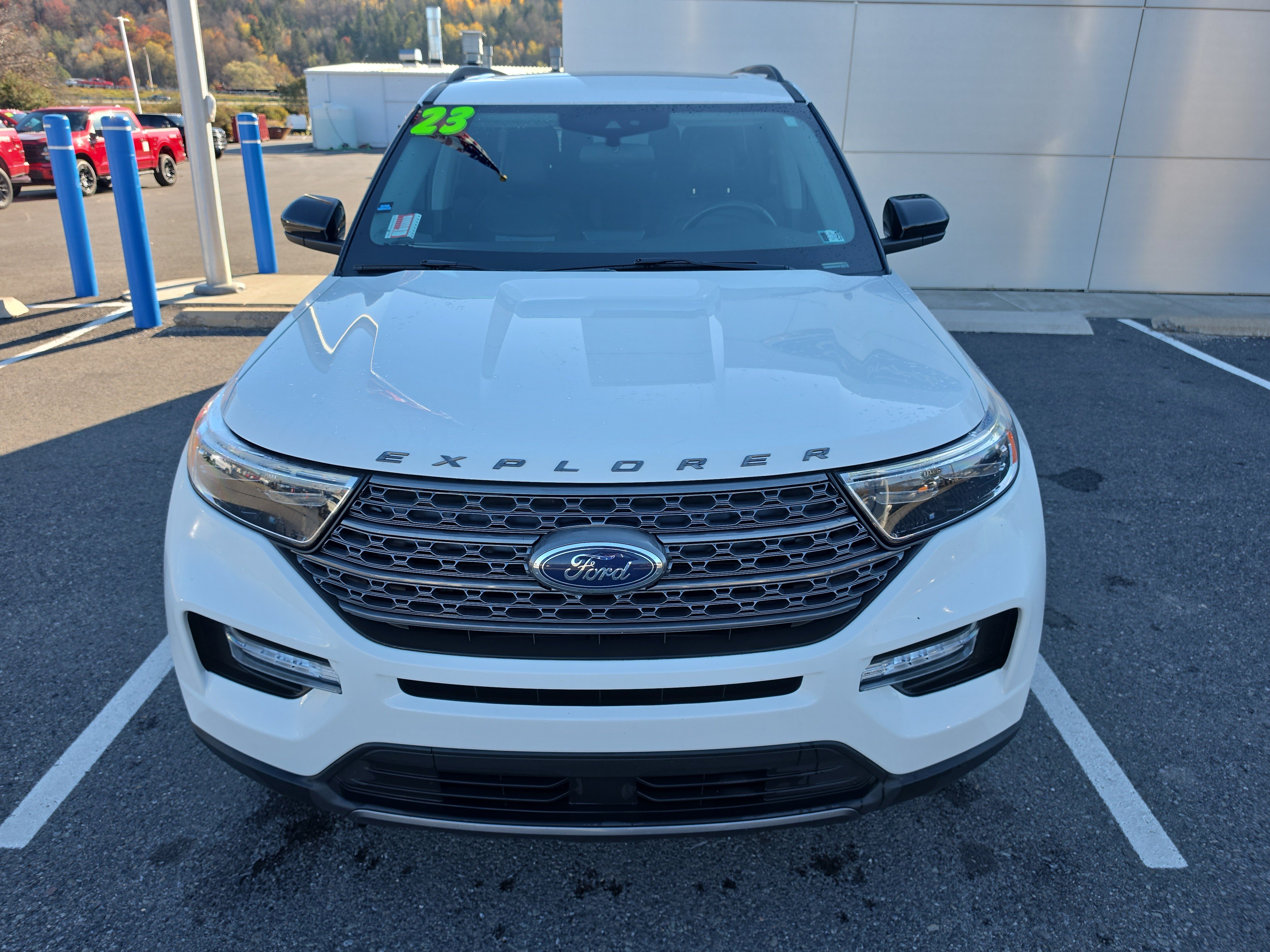 Used 2023 Ford Explorer XLT w/ Equipment Group 202A AWD/4WD image 9