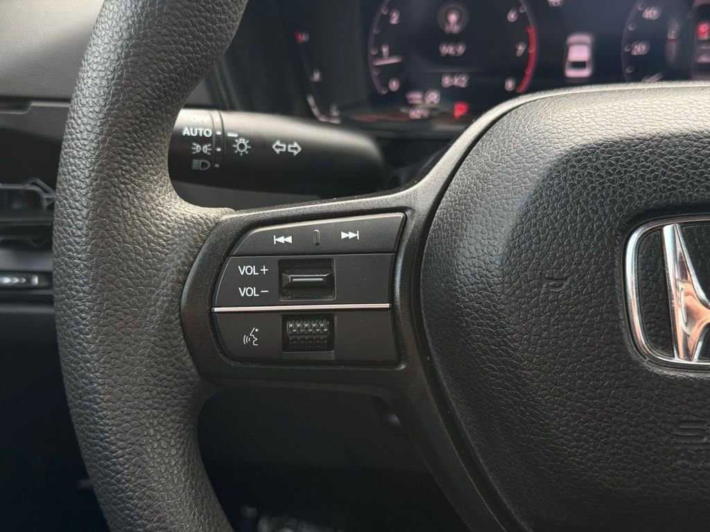 Used 2023 Honda Accord LX image 22