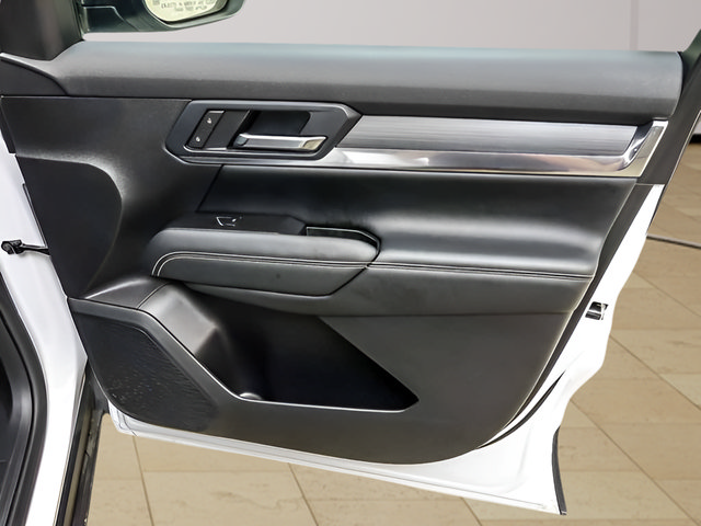 Used 2025 GMC Terrain Elevation FWD image 25