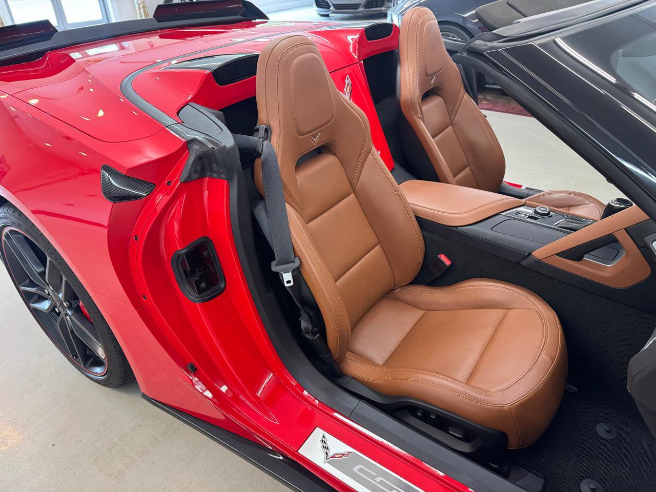 Used 2019 Chevrolet Corvette Convertible w/ 2LT w/ 2LT Preferred Equipment Group RWD image 12