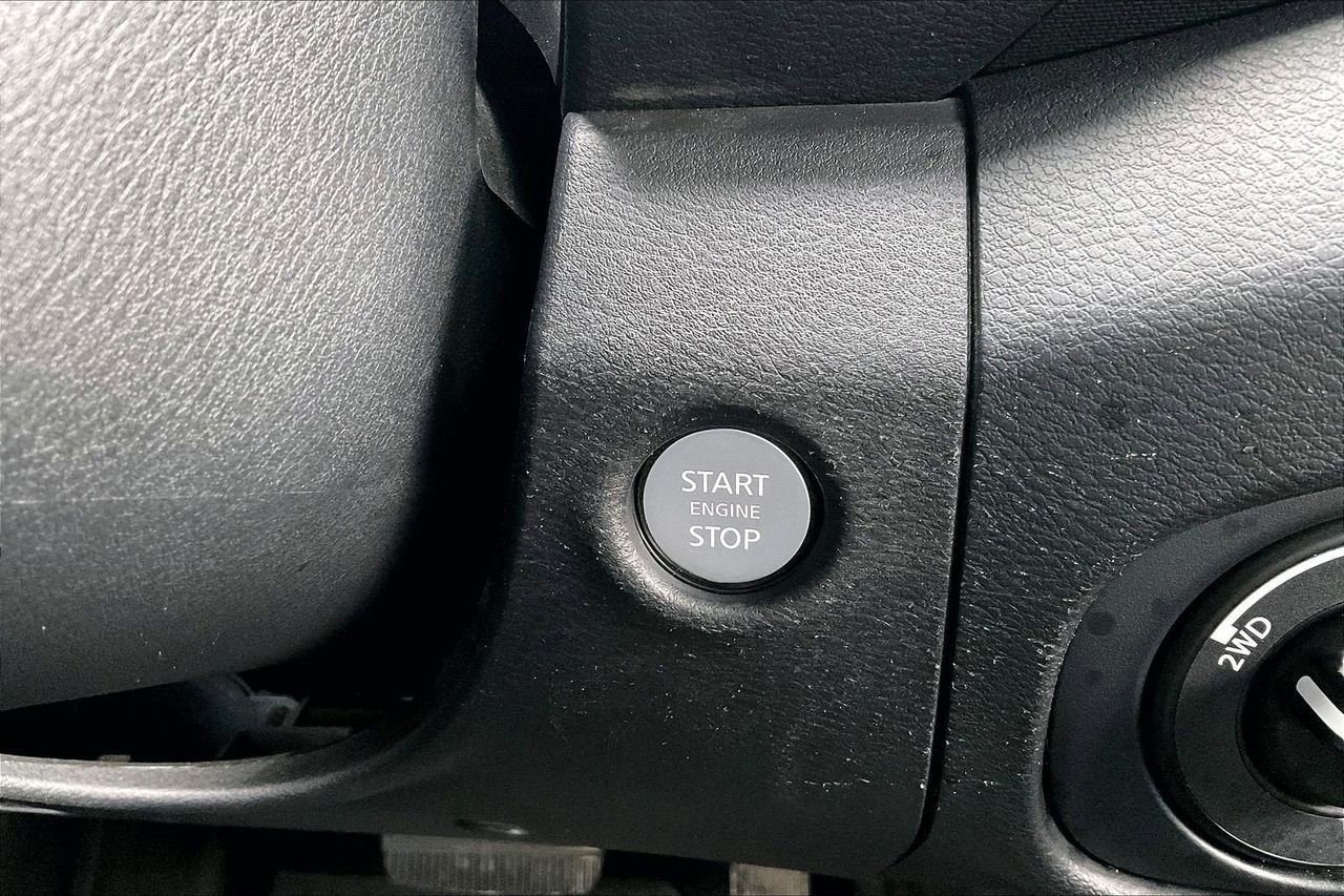 Used 2022 Nissan Frontier PRO-4X w/ Pro-4X Premium Package image 29