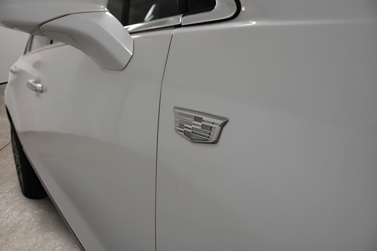 Used 2017 Cadillac XT5 Luxury w/ Driver Awareness Package image 38