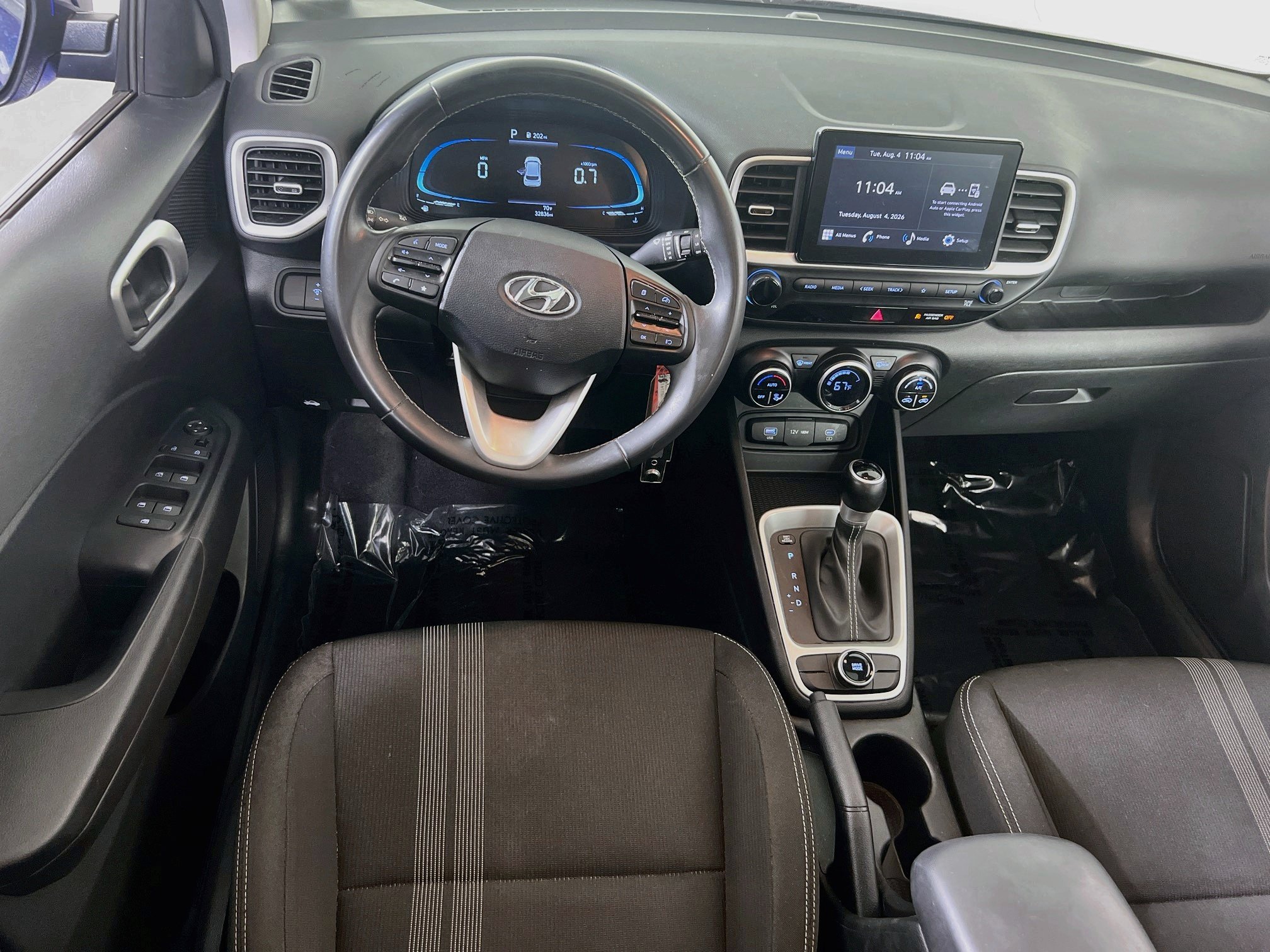 Used 2023 Hyundai Venue SEL FWD image 21