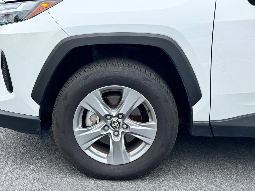 Used 2025 Toyota RAV4 XLE FWD image 30
