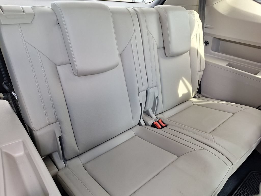 Used 2019 Volkswagen Atlas SE FWD image 29