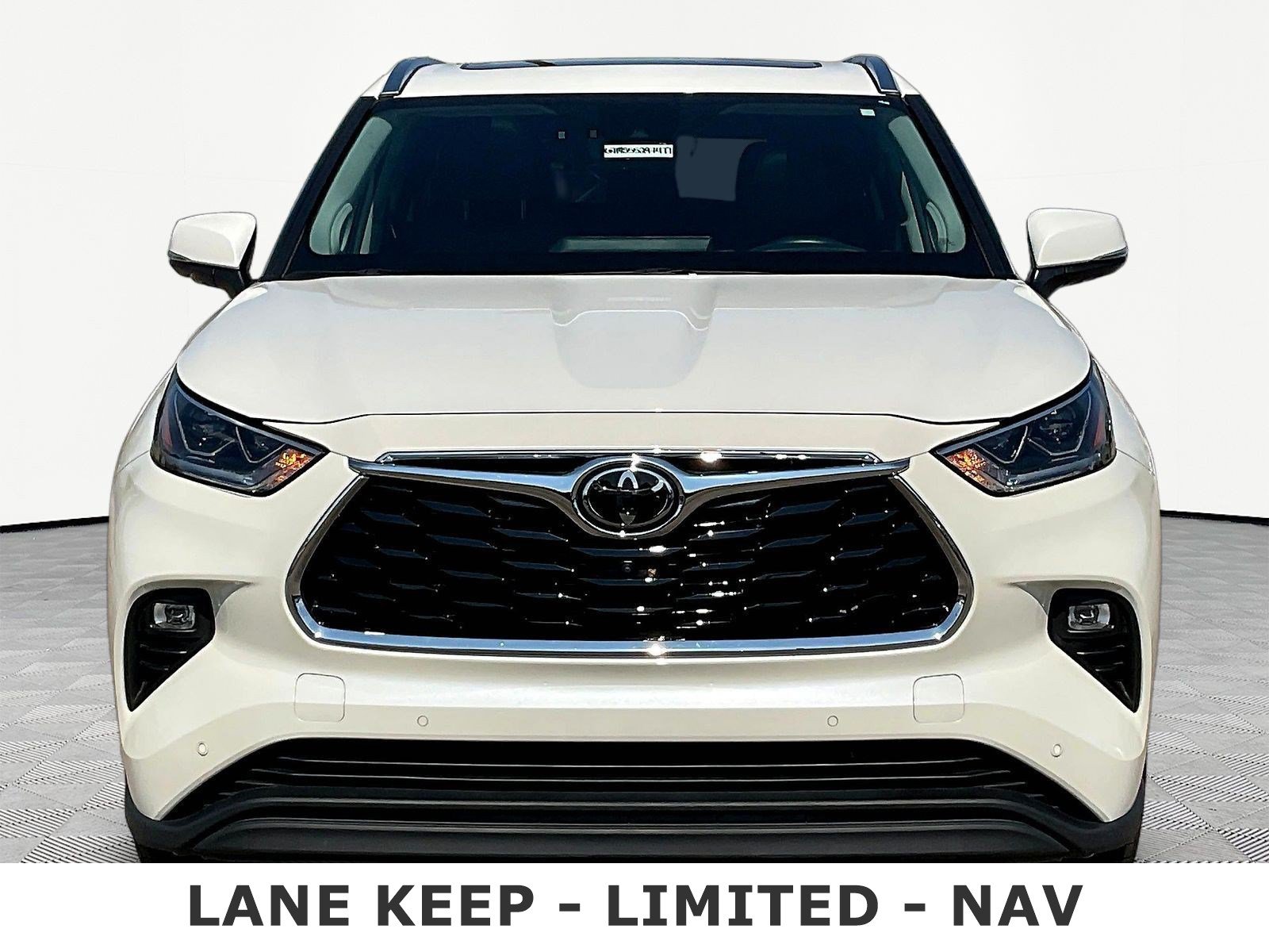 Used 2021 Toyota Highlander Limited AWD/4WD image 2