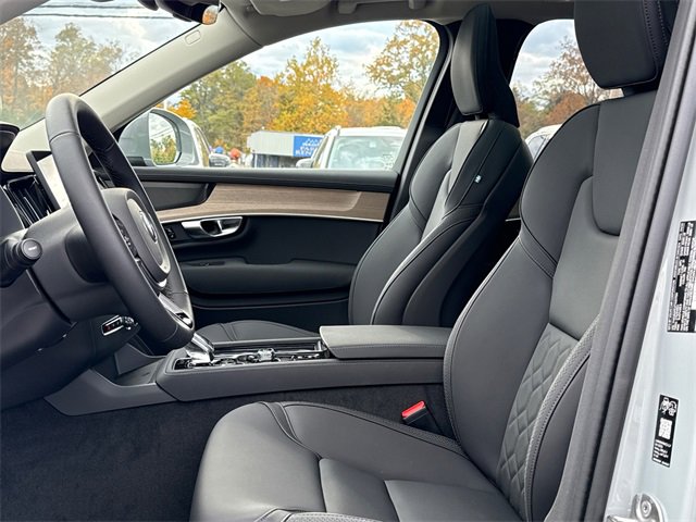 New 2026 Volvo XC90 T8 Plus image 10