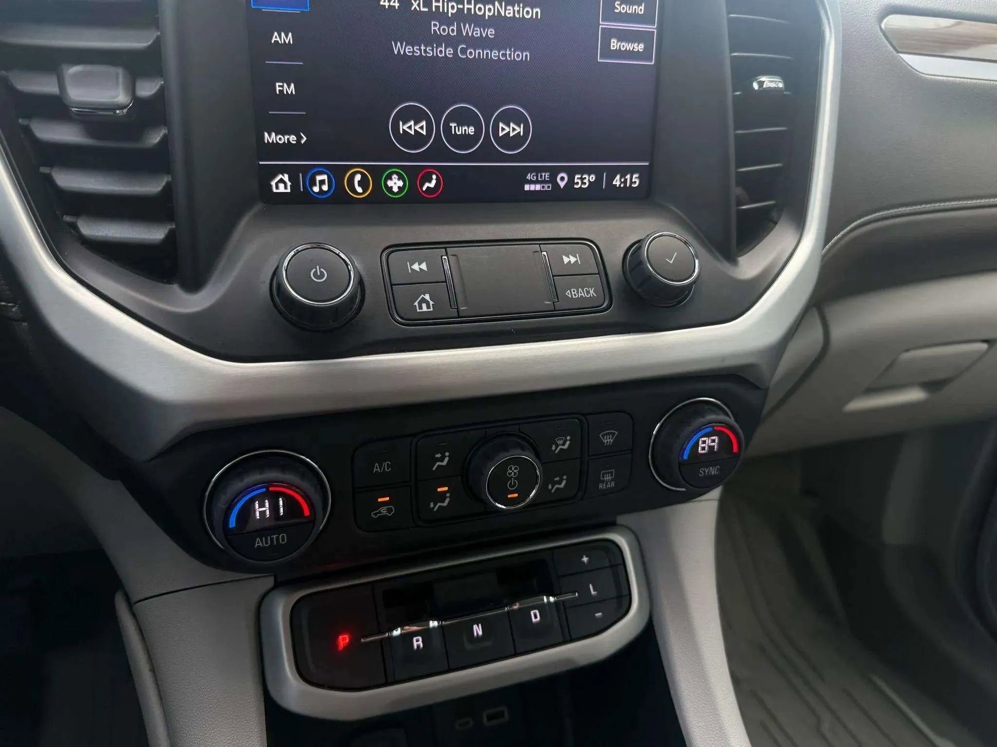 Used 2023 GMC Acadia SLE w/ Driver Convenience Package image 24