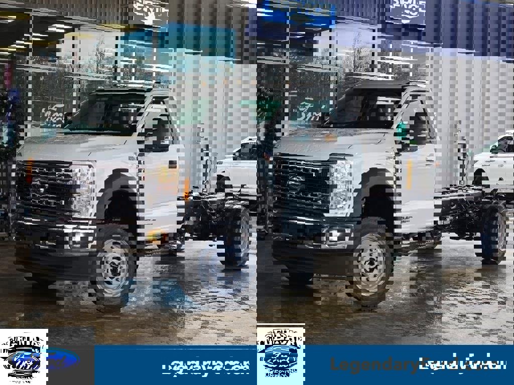 New 2025 Ford F550 4x4 Regular Cab Super Duty