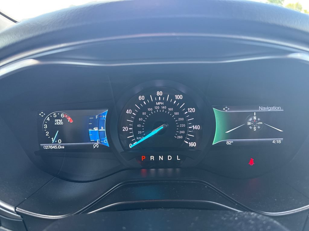 Used 2020 Ford Fusion SE FWD image 11