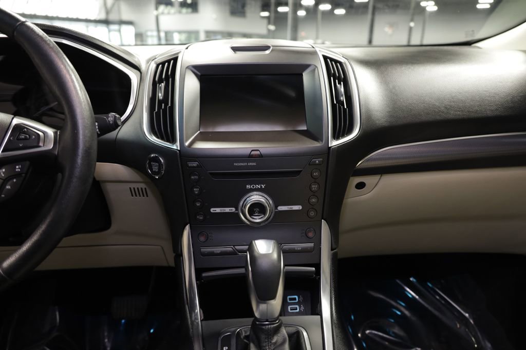 Used 2017 Ford Edge Titanium w/ Technology Package image 25