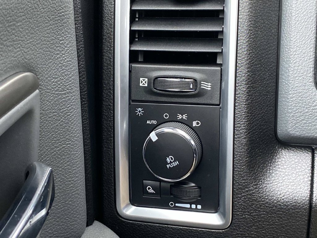 Certified 2020 RAM 1500 Warlock w/ Electronics Group AWD/4WD image 29