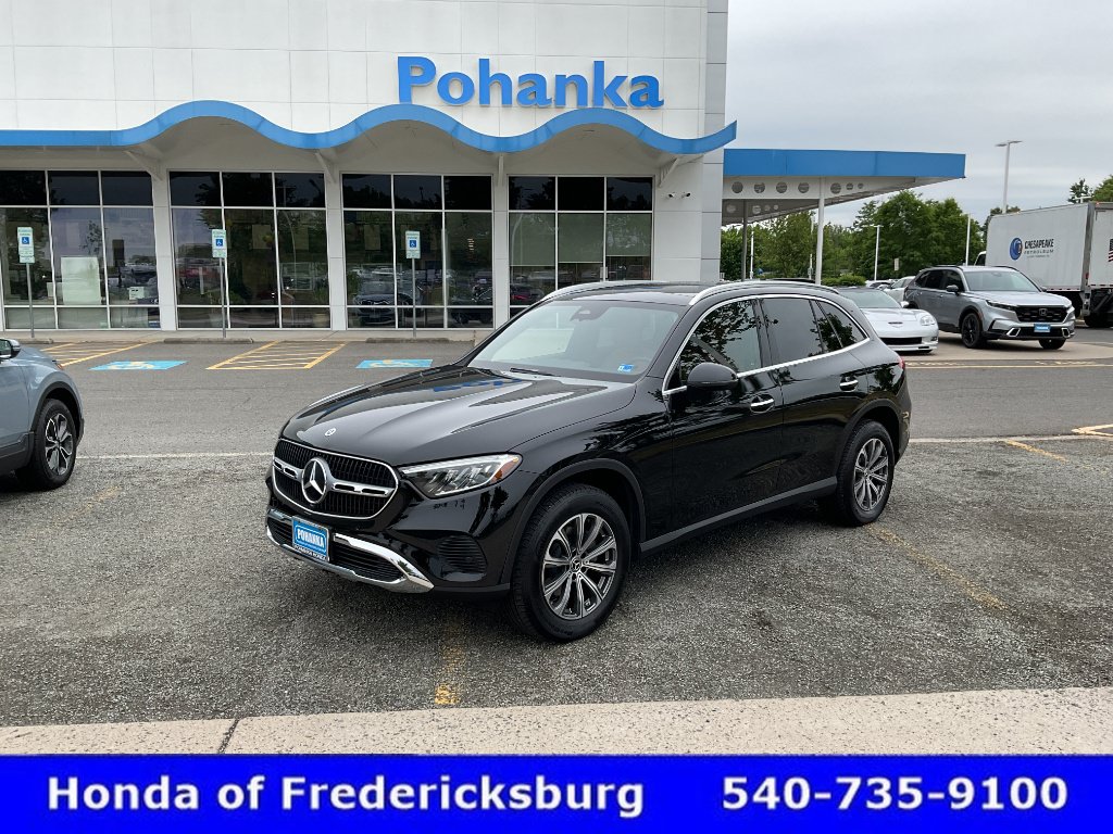 Used 2025 Mercedes-Benz GLC 300 4MATIC image 2