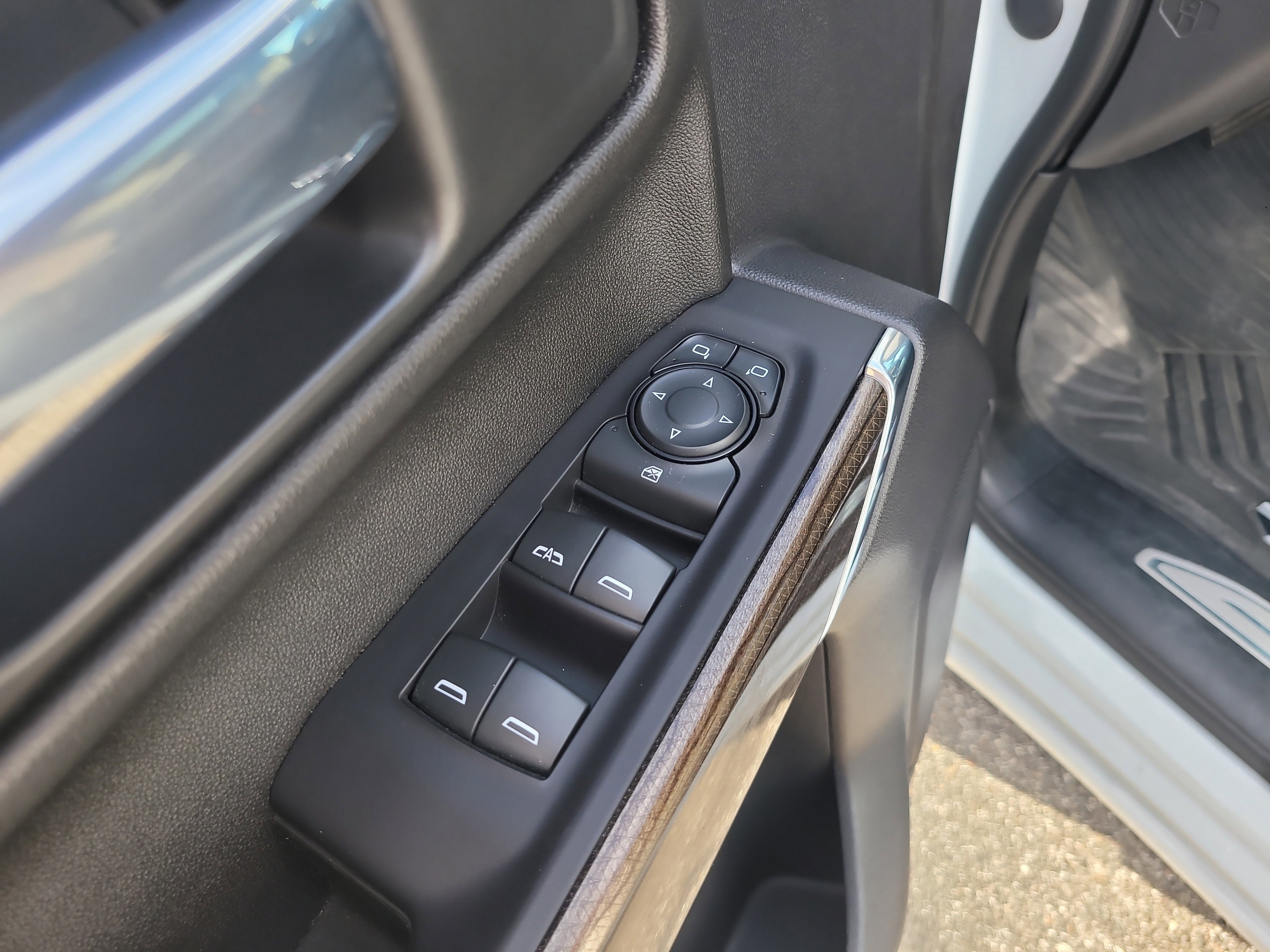 Used 2021 Chevrolet Silverado 1500 RST image 17