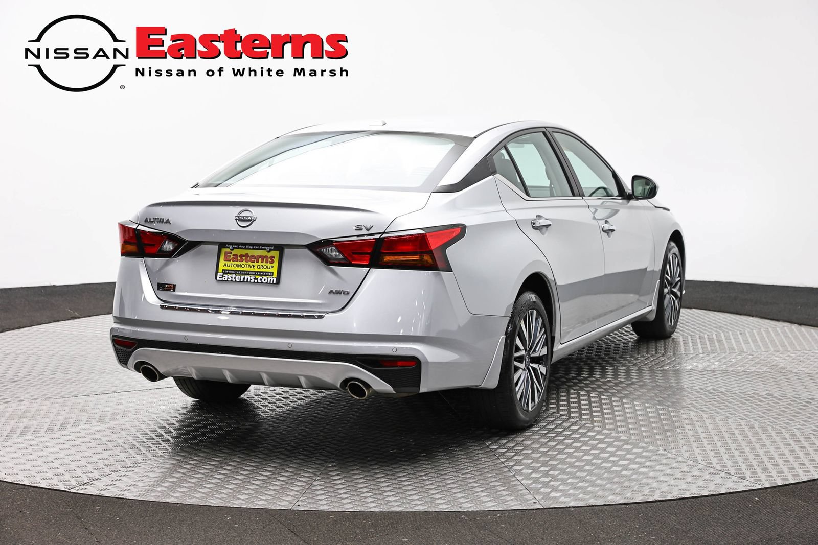 Used 2023 Nissan Altima 2.5 SV w/ SV Premium Package AWD/4WD image 5
