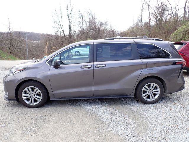 Certified 2022 Toyota Sienna XSE w/ XSE Plus Package image 6