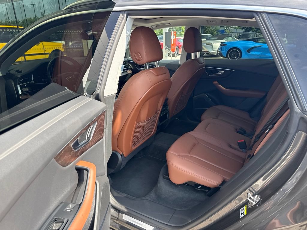 Used 2020 Audi Q8 Premium Plus AWD/4WD image 16