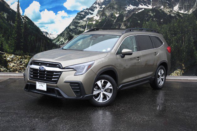Used 2023 Subaru Ascent Premium w/ Convenience Package AWD/4WD image 6