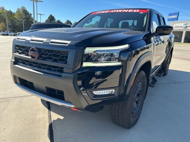 Used 2025 Nissan Frontier PRO-4X w/ Black Accent Package image 3