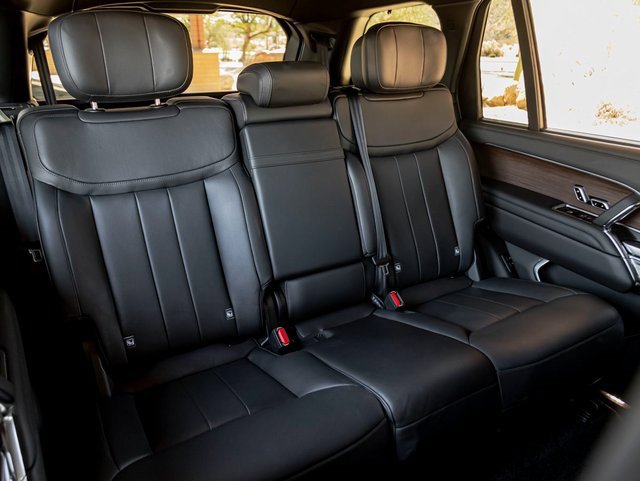Used 2025 Land Rover Range Rover Long Wheelbase Autobiography image 26