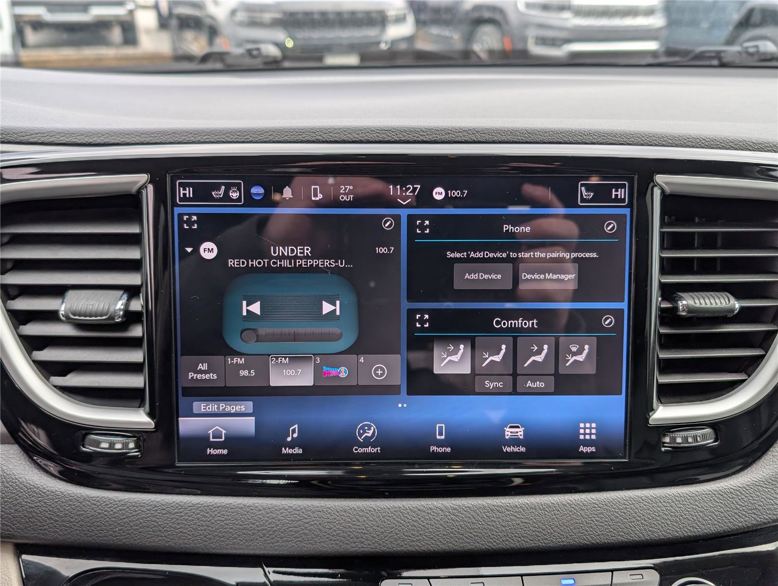 Used 2024 Chrysler Pacifica Touring-L image 27