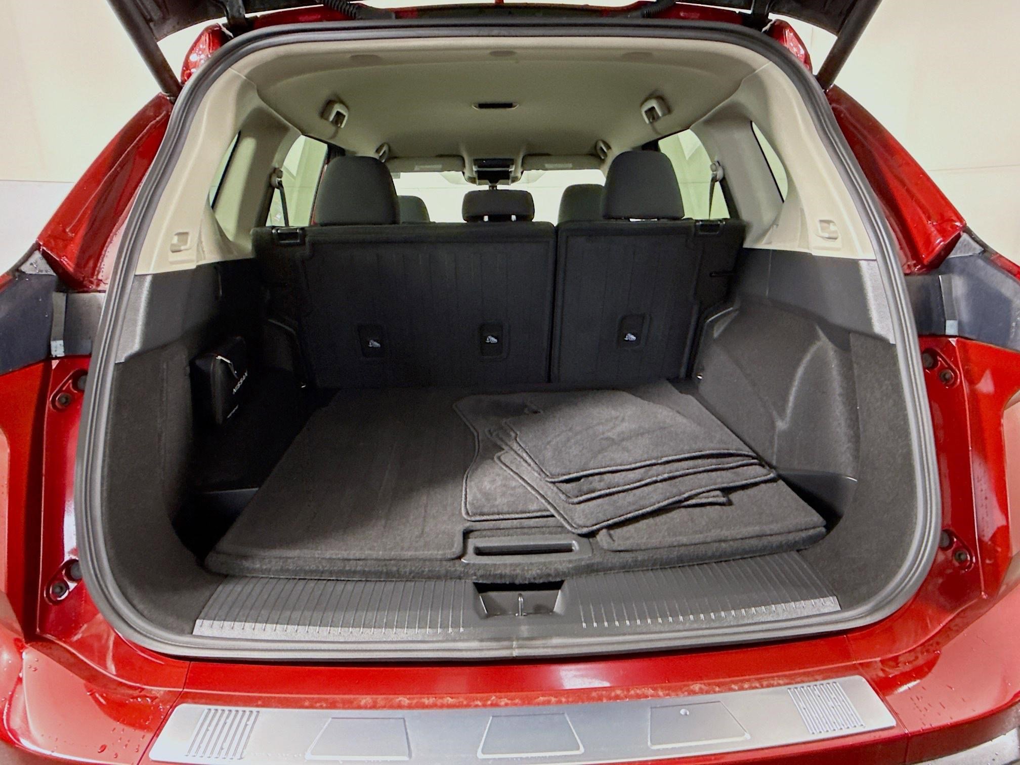 Used 2026 Nissan Rogue SV image 35