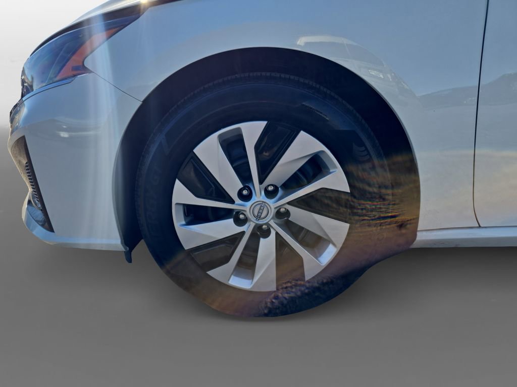 Used 2025 Nissan Altima 2.5 S image 15