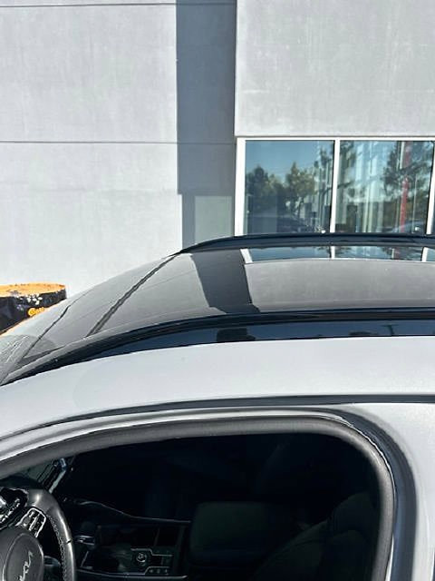 Certified 2023 Kia Sorento EX w/ Panoramic Sunroof Package FWD image 12