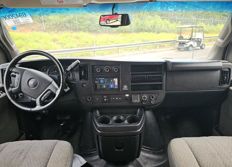 Used 2022 Chevrolet Express 3500 w/ Power Convenience Package RWD image 7