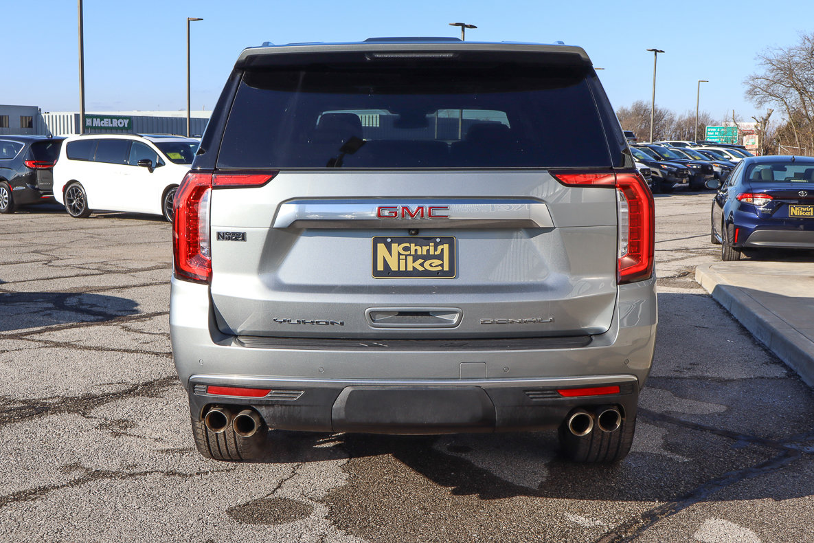 Used 2024 GMC Yukon XL Denali AWD/4WD image 5