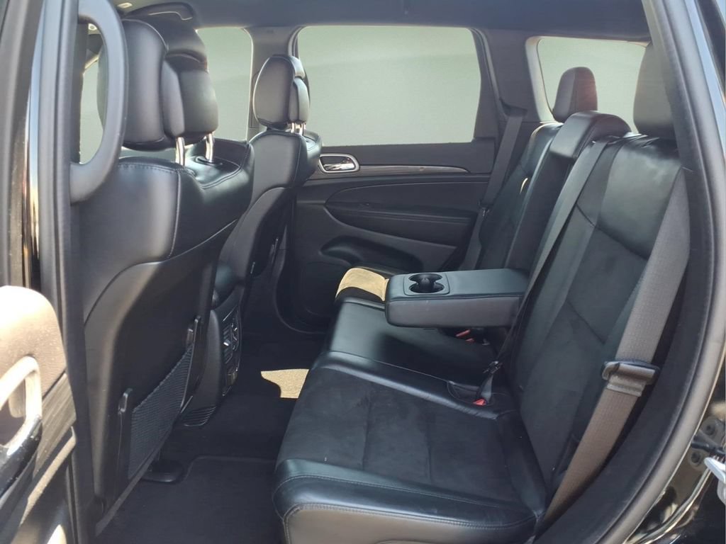 Used 2022 Jeep Grand Cherokee Laredo X AWD/4WD image 5